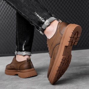 รองเท้าลำลองผู้ชายแบบสวม รุ่นฮิตปี 2026 หัวมน พื้นหนา สไตล์อังกฤษ หนังเจาะรู - Product Image 5