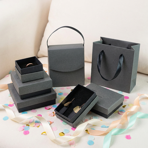 Boîte à bijoux en papier noir Ciel et <span class=keywords><strong>Terre</strong></span> pour bracelets, boucles d'oreilles, colliers et bagues - Product Image 1