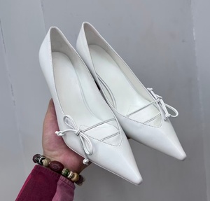High-quality leather single shoes, exuding an elegant vibe. Hollow outer design. Elegant women's high-heeled shoes - Product Image 6
