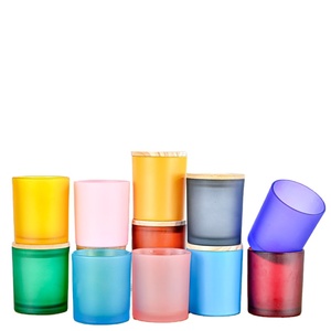 Vente en gros de contenants en verre pour bougies en cire de soja DIY de 6 oz, 10 oz et 14 oz, lanternes et bocaux colorés avec couvercles en bambou, bois et métal. - Product Image 1