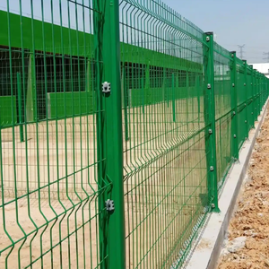Panel de Malla de Alambre Soldada Curvada en 3D, Verde, para Jardín, Patio Trasero, Almacén, Cercado de Límites con Postes y Soportes - Product Image 1
