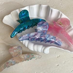 Pinza de Pelo de Acetato de Alta Calidad con Diseño de Tiburón, Elegante y con Degradado de Color para Chicas - Product Image 1