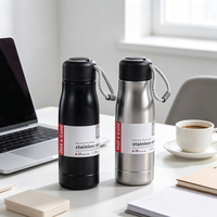 Bouteille d'eau isotherme à double paroi sans BPA de grande capacité 500 ml avec corde, personnalisable