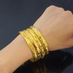 Brazalete de Moda Chapado en Oro sobre Cobre, Grabado, de 8 mm de Ancho para Mujer - Product Image 1