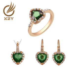 925 Silber Romantisches Herz-Schmuckset mit Smaragdgrüner Farbe und Roségold-Beschichtung zum Muttertag - Product Image 1