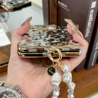 Coque de téléphone pliable pour iPhone Duo Apple 18 Fold avec bracelet, motif léopard, effet froissé électroplaqué