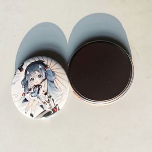 Badges promotionnels personnalisés en fer blanc de haute qualité, en forme d'étoile et de cœur, avec épingle de sûreté - Product Image 2