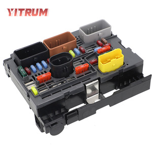 Boîtier de relais automobile Peugeot Citroën BSM R02 R04 R19 avec fusibles et connecteurs 9809742780 - Product Image 2