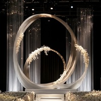 Arche de toile de fond pré-assemblée - Rideau à franges argentées avec cadre en aluminium pour la décoration de mariages et de salles de banquet