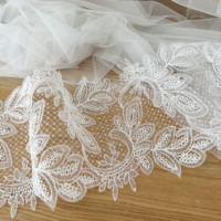 Fil de soie de poisson léger et doux avec broderie de paillettes et dentelle pour voile de mariée et robe de mariée