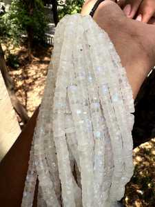 ลูกปัดมูนสโตนทรงเหลี่ยมหลากสี ขนาด 5-7 มม. พลอยสีขาวสำหรับทำเครื่องประดับ - Product Image 6