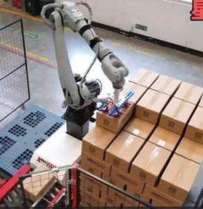 Paletizador de robot móvil automático XingPack con <span class=keywords><strong>cerca</strong></span> y función de elevación para cajas de cartón - Product Image 5