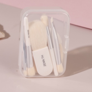 ชุดแปรงแต่งหน้าพกพา 6 ชิ้น พร้อมกระจกสำหรับผู้หญิง ขนาดเล็ก เหมาะสำหรับการเดินทาง ใช้กับรองพื้น - Product Image 1