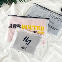 Sac d'emballage pour vêtements en plastique transparent mat PE imprimé sur mesure, résistant à l'humidité, avec fermeture éclair coulissante pour vêtements, chaussettes