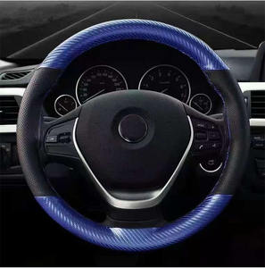 Couvre-volant de voiture en fibre de carbone et cuir de luxe, style de couture à la main - Product Image 2