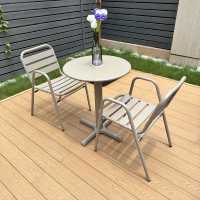 Ensemble table et chaises empilables carrées en acier au carbone de style nordique pour extérieur, idéal pour cour, jardin, pâtisserie, salon de thé