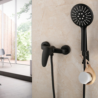 Système de douche et de bain en acier inoxydable poli pour hôtel avec barre coulissante réglable eau chaude/froide, pommeau de douche mural à jet doux et douchette à main
