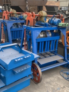 Mesin Pembuat Bata Beton Manual Skala Kecil dengan Struktur Ringkas untuk Produksi di Daerah Pedesaan - Product Image 5