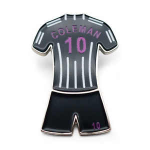 Camisetas de fútbol de la Liga de Campeones con pines esmaltados insignias broche de equipo de Jersey de moda - Product Image 4