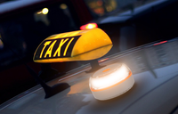 Balise de signalisation d'urgence LED homologuée DGT Amber V16 avec indice de protection IP54, batterie Li-ion et aimants N35