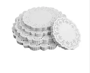 Tamanho diferente redondo de papel branco doilies