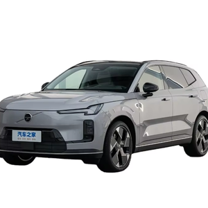 Offerta Speciale: Volvo XC70 Ibrido Plug-in, Trazione a 2 Ruote, Ricarica Rapida in 0,65h, SUV 5 Porte 5 Posti, Interni Scuri, Disponibile Ora - Product Image 1