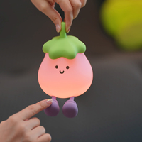 Lampe de nuit LED en silicone en forme de légume de dessin animé, aubergine Kawaii au design moderne, lampe LED rechargeable pour chambre d'enfant, lampe mignonne