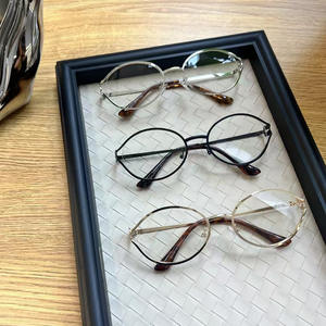 Gafas Metálicas Estilo Miu con Marco Ovalado para Mujer, Anti Luz Azul, con Lentes Graduadas, Origen Taizhou - Product Image 1