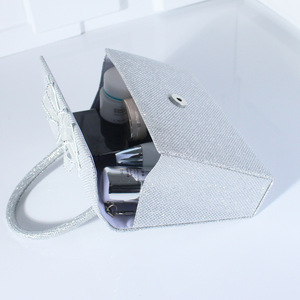 Sac bandoulière carré pour femme, pochette de soirée de luxe en <span class=keywords><strong>tissu</strong></span> brillant avec chaîne et nœud, sac à main en PVC hydrofuge - Product Image 3