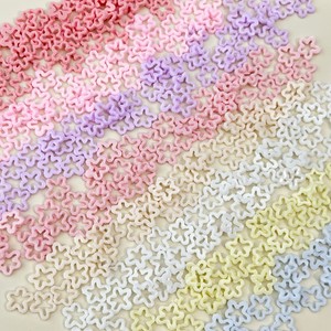 100 piezas/bolsa de decoración de <span class=keywords><strong>uñas</strong></span> con flores huecas irregulares, estrellas y corazones multicolor, de resina mixta, para proveedores de arte de <span class=keywords><strong>uñas</strong></span> DIY - Product Image 4