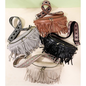 Personalizado Vintage Franja Saco Peito Outono Pu Couro Cor Sólida Estilo Étnico Tassel Dumpling Forma Fanny Pack - Product Image 5