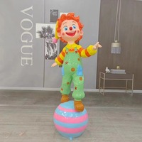 Statue de clown grandeur nature en résine de fibre de verre, design mignon de dessin animé, imperméable, décoration pour événements et parcs