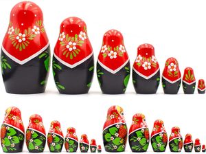 Ensemble de 7 poupées gigognes russes avec foulard rouge et robe à motif fraise, poupées gigognes Matryoshka faites à la main et peintes à la main - Product Image 3