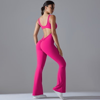 Combinaison évasée à dos en V pour femme avec soutien-gorge intégré Pleine longueur Unitard Gym Wear Activewear Style solide Barboteuse une pièce