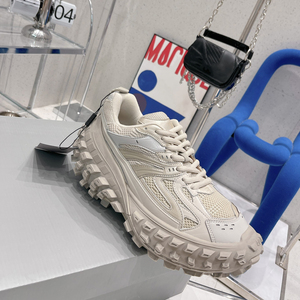 Chaussures de sport basses en cuir de luxe sur mesure pour hommes, baskets décontractées à semelle en caoutchouc - Product Image 3