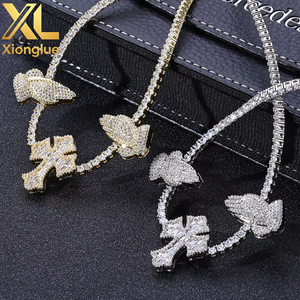 Collier unisexe rétro personnalisé en alliage laiton/cuivre, avec pendentif croix main de prière 3,5 mm et micro-incrustation de zircon, chaîne à maillons, style hip-hop - Product Image 4