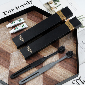 Ensemble de pantoufles de voyage et d'articles de toilette <span class=keywords><strong>éco</strong></span>logiques de luxe, confortables, en lin, avec shampoing et articles de rasage portables et recyclables - Product Image 3