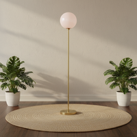 Lampe sur pied chic en fer avec globe en verre givré rose, LED, base E27, design nordique moderne, lumière blanc chaud pour salon