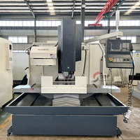 Ventes directes d'usine Fraiseuse CNC verticale de haute précision XH7132 Broche unique à quatre axes à trois axes BT40