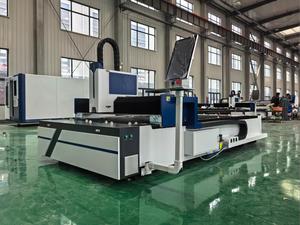 Máquina de corte láser de fibra CNC industrial con control Cypcut para piezas de chapa metálica de elevadores y escaleras mecánicas - Alta precisión, refrigeración por agua, IA - Product Image 2