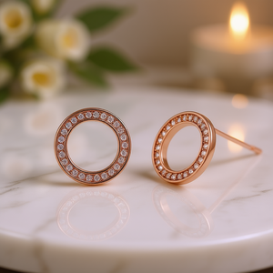 E1103 Orecchini a lobo in oro rosa con strass di cristallo rotondi incastonati, design geometrico classico per l'uso quotidiano da donna - Product Image 2