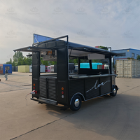 Camion de restauration commercial avec cuisine entièrement en acier inoxydable, friteuse, grill, hotte, évier, réservoir d'eau, générateur – Idéal pour le commerce de rue