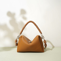 Sac bandoulière haut de gamme en cuir de vachette première couche pour femme, petit format polyvalent, souple, étui à cigarettes, étanche avec fermeture éclair, sac de niche tendance