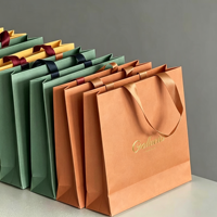 Sac en carton blanc mat de luxe recyclable, personnalisable avec logo, sérigraphié, forte capacité de charge 6-9kg, sac à main réutilisable pour la vente au détail