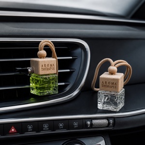 Diffuseur de parfum pour voiture 8 ml <span class=keywords><strong>en</strong></span> <span class=keywords><strong>verre</strong></span> facetté rechargeable avec bouchon <span class=keywords><strong>en</strong></span> bois, diffuseur suspendu pour huiles essentielles, idéal pour véhicules et usines - Product Image 2