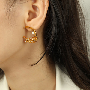 Crescent Twist Gold Stud Earrings Geometric <b>Moon</b> Shape Zinc Alloy Fashion Jewelry for Women EH613 - Product Image 4