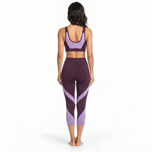Ensemble de yoga OEM pour femmes - Ensemble de yoga 2 pièces sans couture de couleur unie avec effet froncé aux fesses, idéal pour l'entraînement et le fitness, de haute qualité - Product Image 6