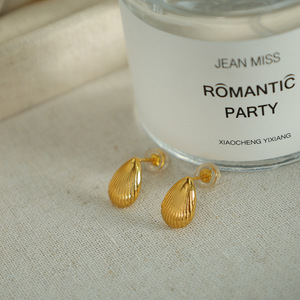 ต่างหูรูปหยดน้ำสีทอง โลหะผสมสังกะสี เครื่องประดับแฟชั่นสำหรับงานปาร์ตี้ EH20 - Product Image 4