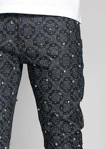 Coming Soon Jeans empilés pour hommes tricotés en coton bleu à pois ornés de diamants - Product Image 5