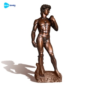 Statua di David in Bronzo Placcato a Grandezza Naturale per Giardino Esterno, Modello di Uomo Nudo Famoso - Product Image 2